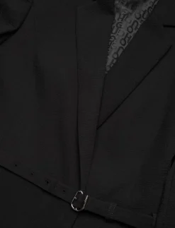 Amelira - Kavajer med skärp