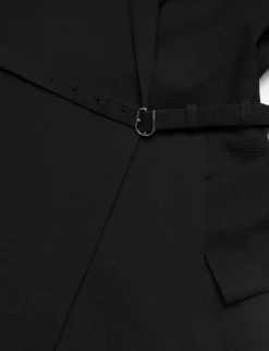 Amelira - Kavajer med skärp