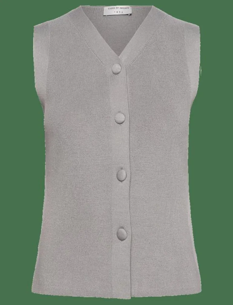 Blodyn. - Stickade västar