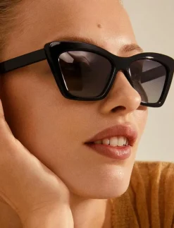 DAKOTA angular cat-eye shaped sunglasses black - Cat-Eye