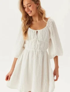 Diamond Neck Dress - Korta klänningar