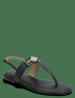 Emberlyn_Thng10_VCHB - Sandaler