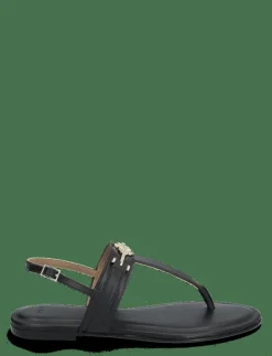 Emberlyn_Thng10_VCHB - Sandaler