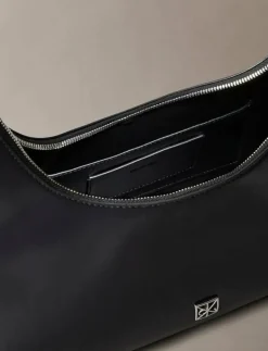 EMBLEM HW LTHR SHOULDER BAG - Handväskor