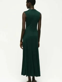 Godet dress with a perkins collar - Midiklänningar