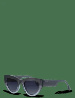 Kim Underwater - D-shaped