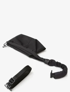 Kivu Small Sleek Nylon Black - Magväskor