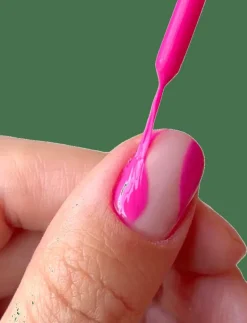 Le Gel Liner STRAWBERRY PINK - Naglar