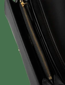 Leather Medium Adair Crossbody - Kuvertväskor