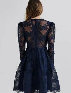 Leoni Lace Mini Dress - Korta klänningar