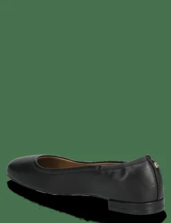 Luara_Ballerina_NAML - Ballerinas