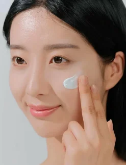 Madagascar Centella Hyalu-Cica Water-Fit Sun Serum - Serum