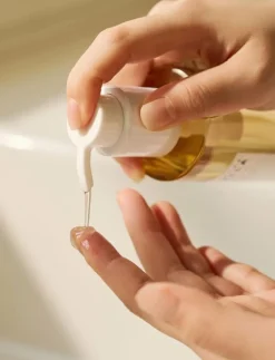 Madagascar Centella Light Cleansing Oil - Rengöringsolja