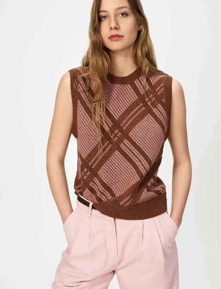 Malik Vest - Stickade västar