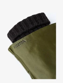 Megan Black - Fingervantar