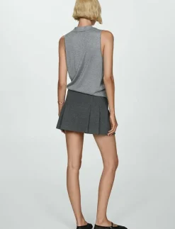 Mini-skirt with studs - Korta kjolar