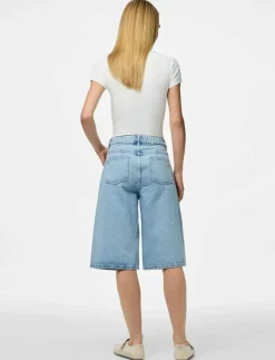 PCNOEL MW DENIM JORTS D2D PP - Jeansshorts