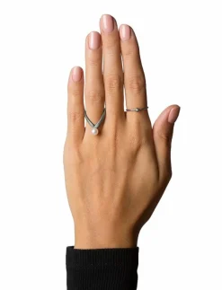Pearl V Ring - Ringar