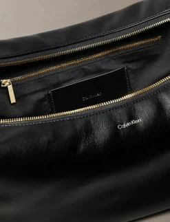 PINCHED SOFT CRESCENT LG - Axelremsväskor