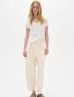 Rena V Tshirt KNTG - T-shirts