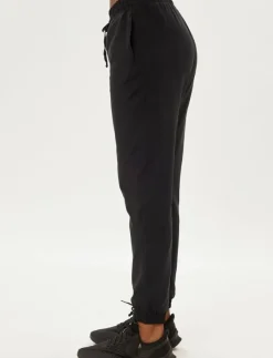 Reset Slim Straight Jogger - Sweatpants