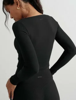 Ribbed Performance Zipped Cardigan - Crop tops