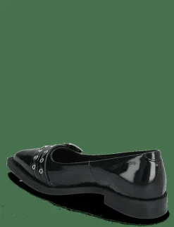 Saso Low - Ballerinas