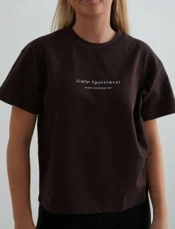 Serif Boxy T-Shirt - T-Shirts