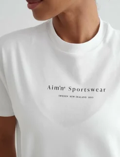 Serif Boyfriend T-shirt - T-Shirts