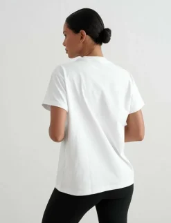 Serif Boyfriend T-shirt - T-Shirts