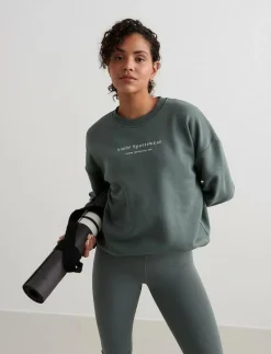 Serif Sweatshirt - Sweatshirts