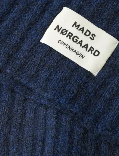 Tosca Snatie Neck Piece - Sjalar