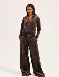 YUKA WIDE LEG TRACKPANT GOLD - Vida byxor