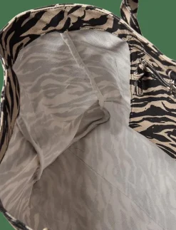 Zerona Canvas Camila Bag - Shoppers